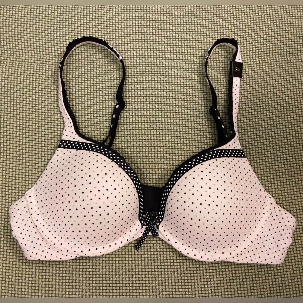 NEW Victoria’s Secret 32B Body by Victoria Push-Up Bra